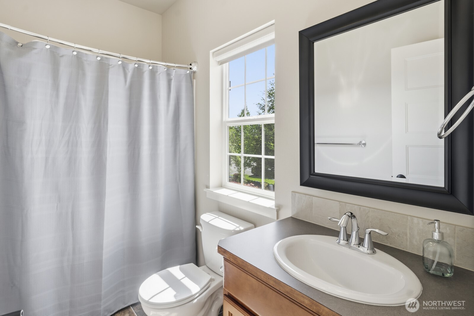6823 47th Avenue NE, Olympia, WA 98516