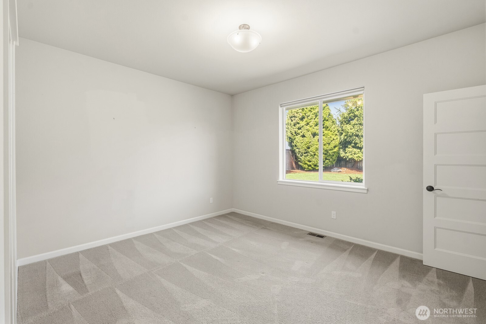 6823 47th Avenue NE, Olympia, WA 98516