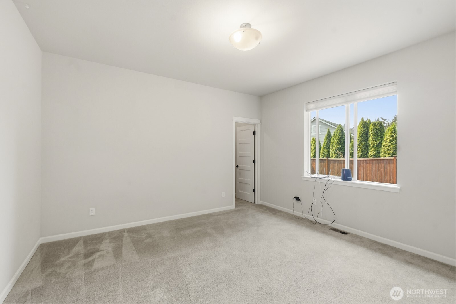 6823 47th Avenue NE, Olympia, WA 98516