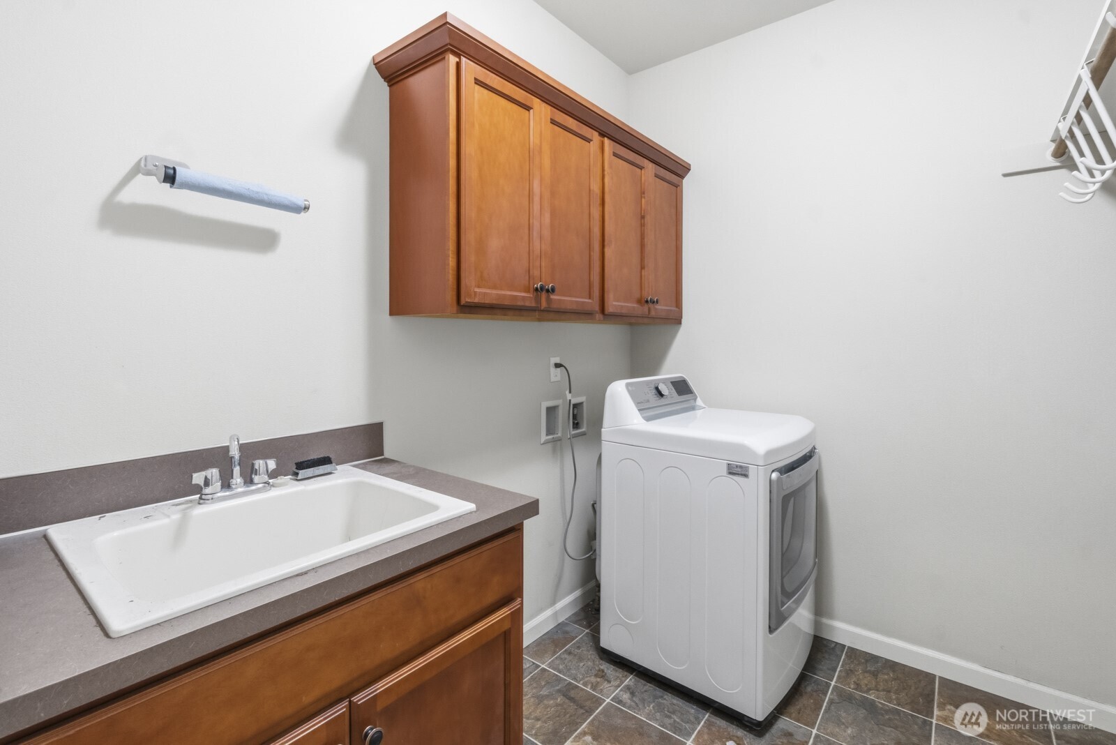 6823 47th Avenue NE, Olympia, WA 98516