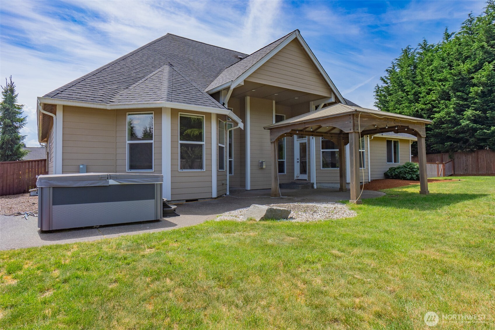 6823 47th Avenue NE, Olympia, WA 98516
