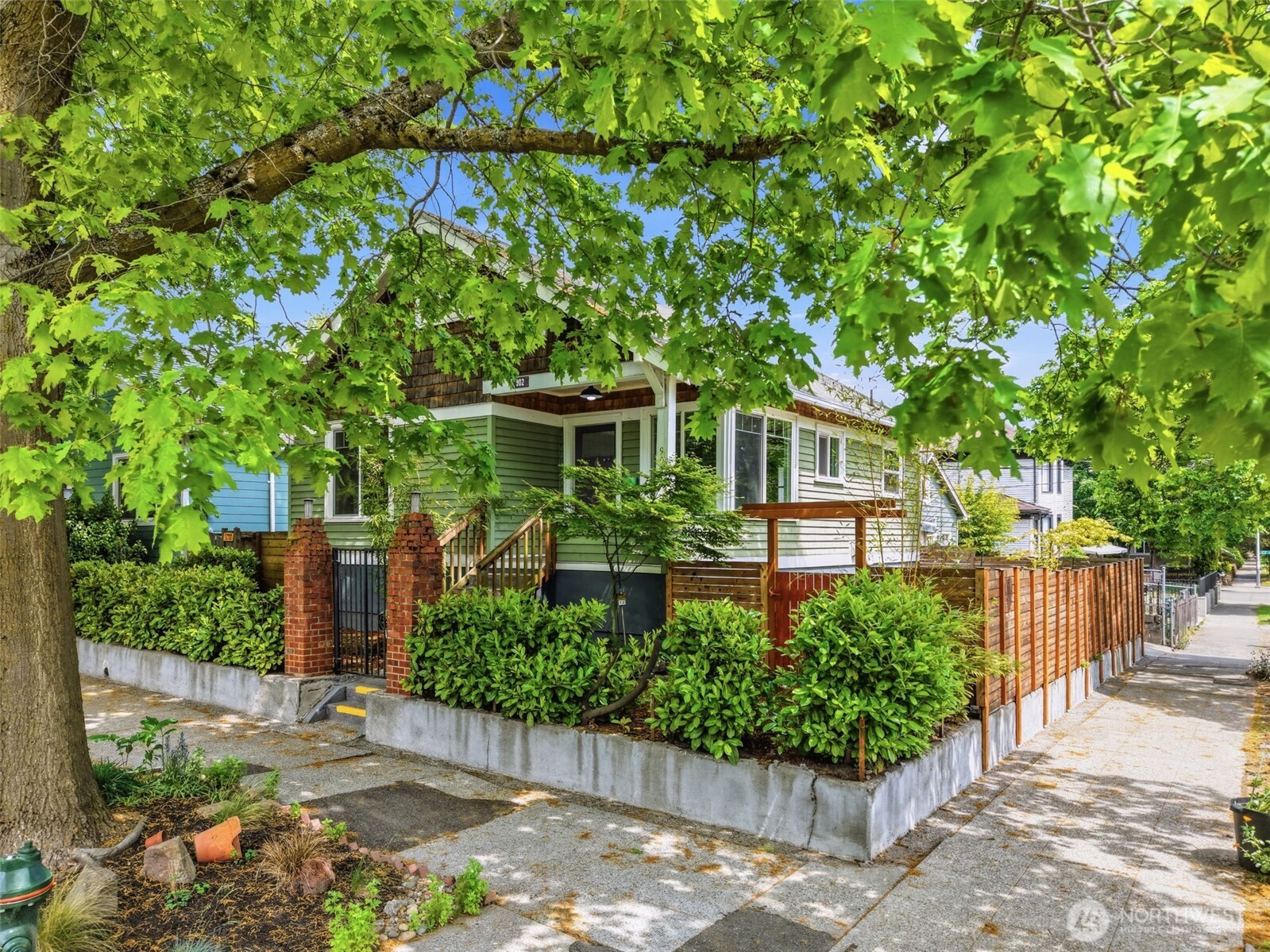 902 22nd Avenue , Seattle, WA 98122