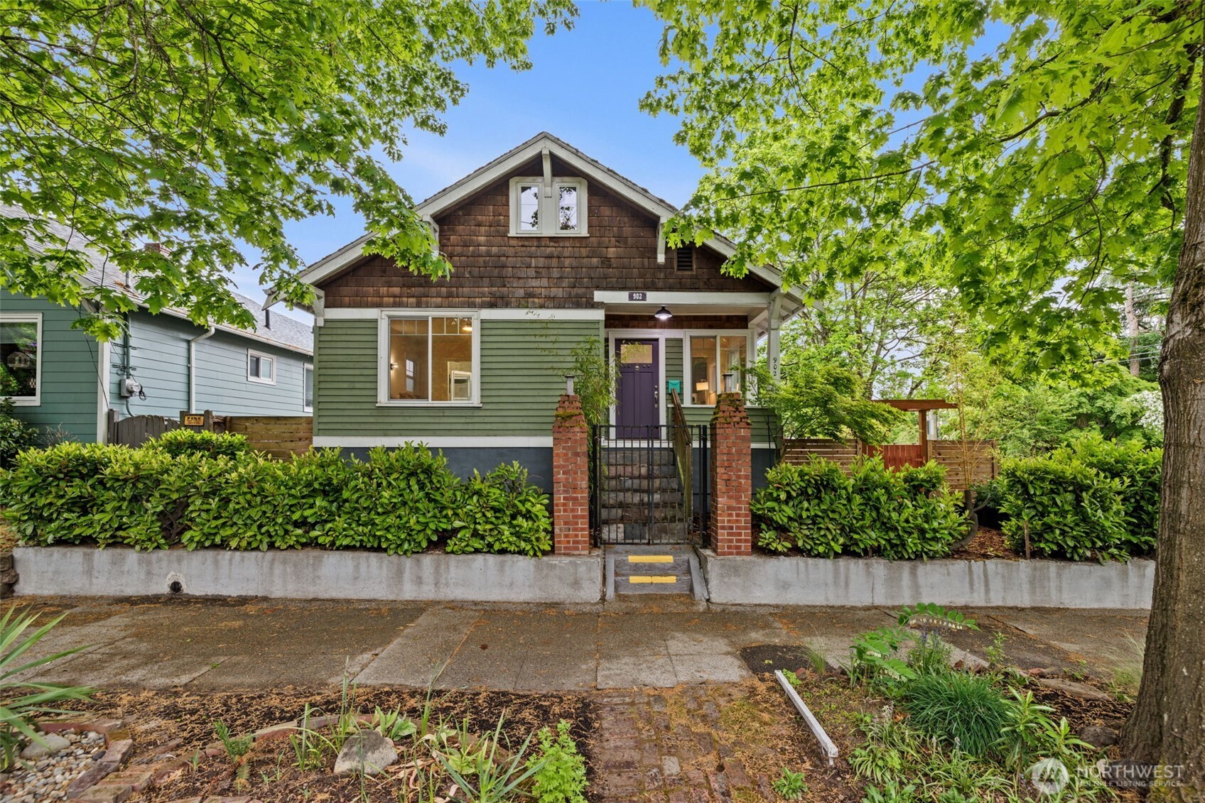 902 22nd Avenue , Seattle, WA 98122