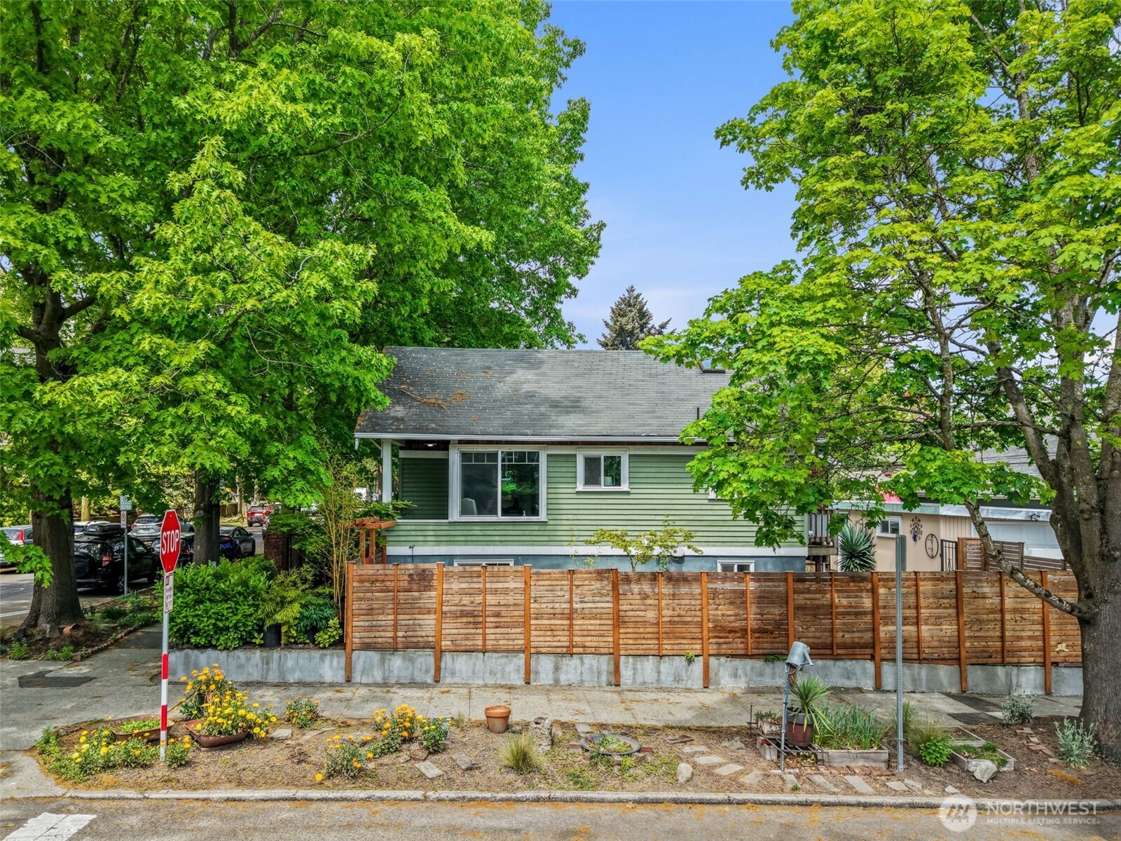 902 22nd Avenue , Seattle, WA 98122