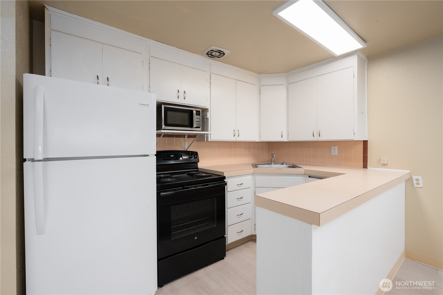 7902 27th Street W, University Place, WA 98466-5210