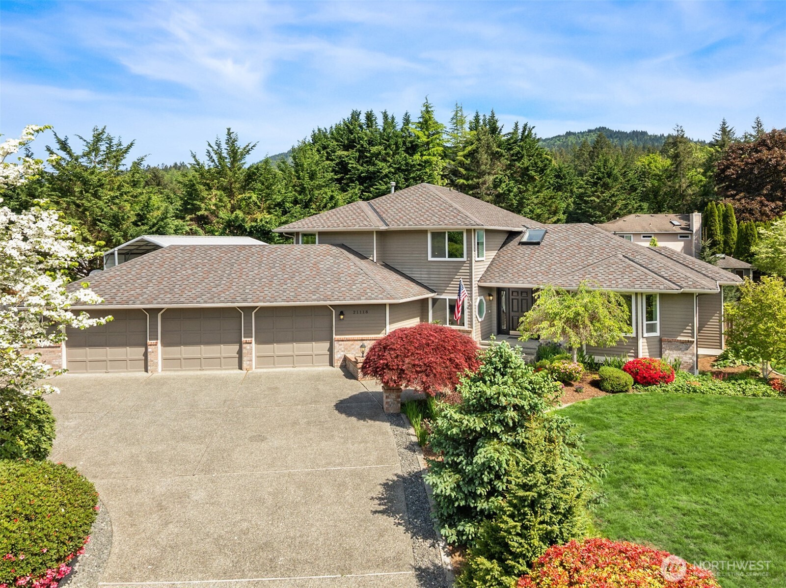 21118 SE 137th Place , Issaquah, WA 98027