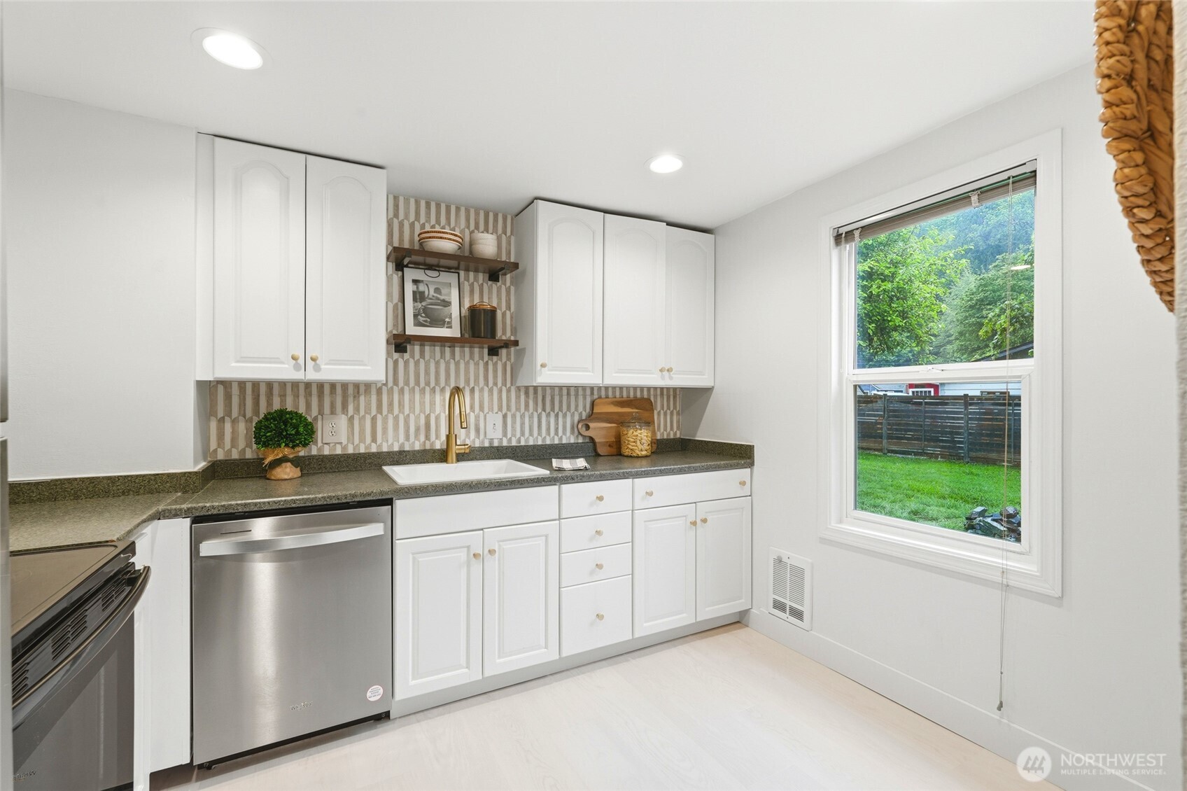 3608 SE 5th Place , Renton, WA 98058