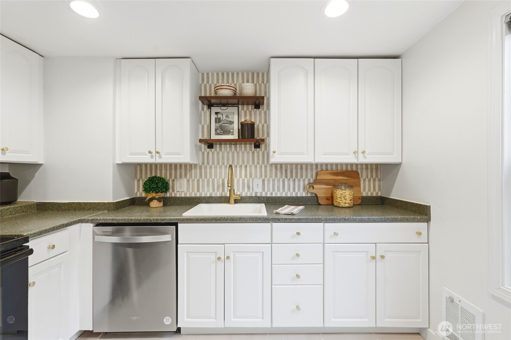 3608 SE 5th Place , Renton, WA 98058
