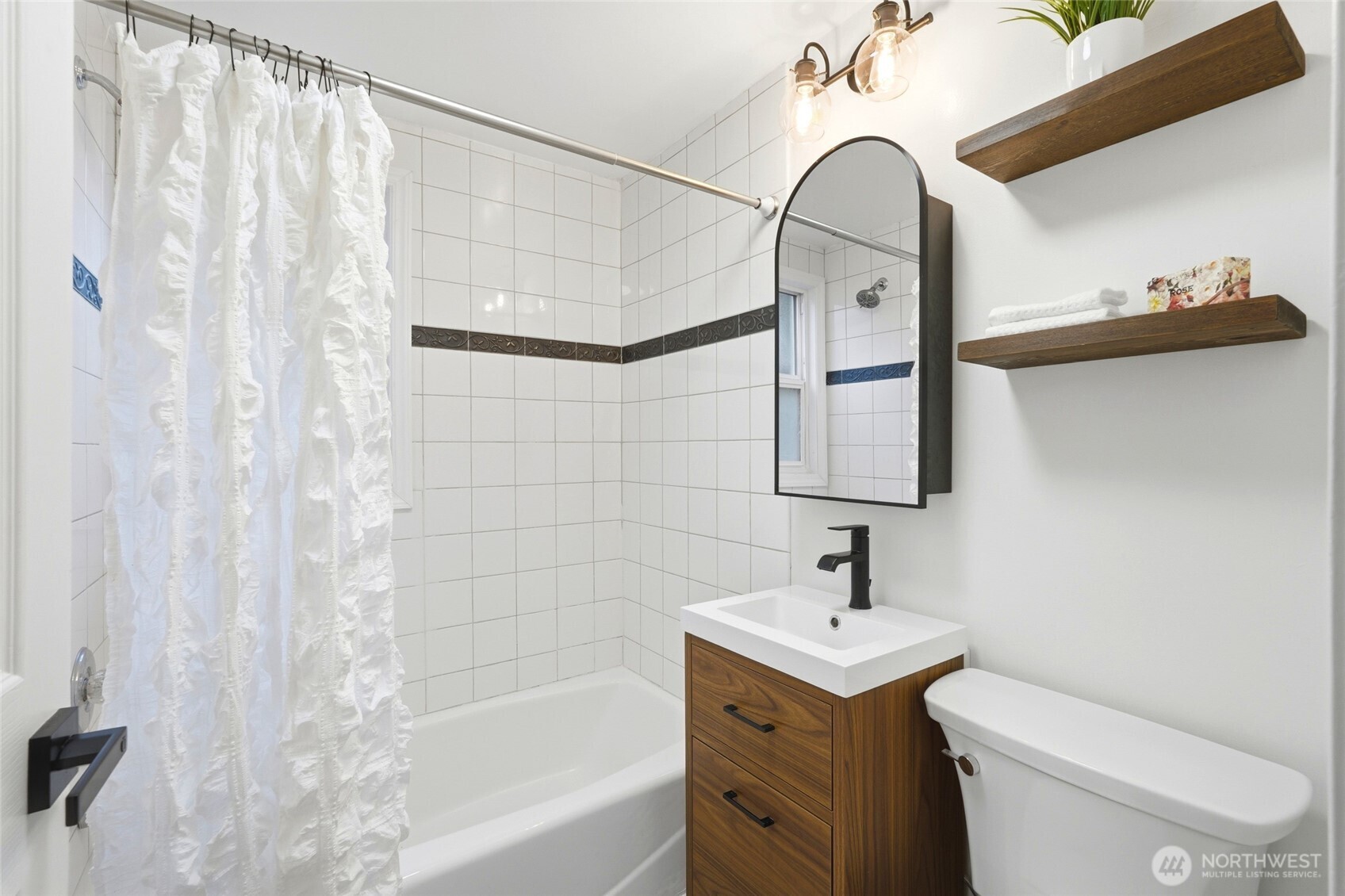 3608 SE 5th Place , Renton, WA 98058