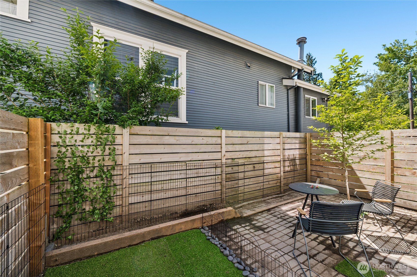 2925 39th Avenue SW, Seattle, WA 98116