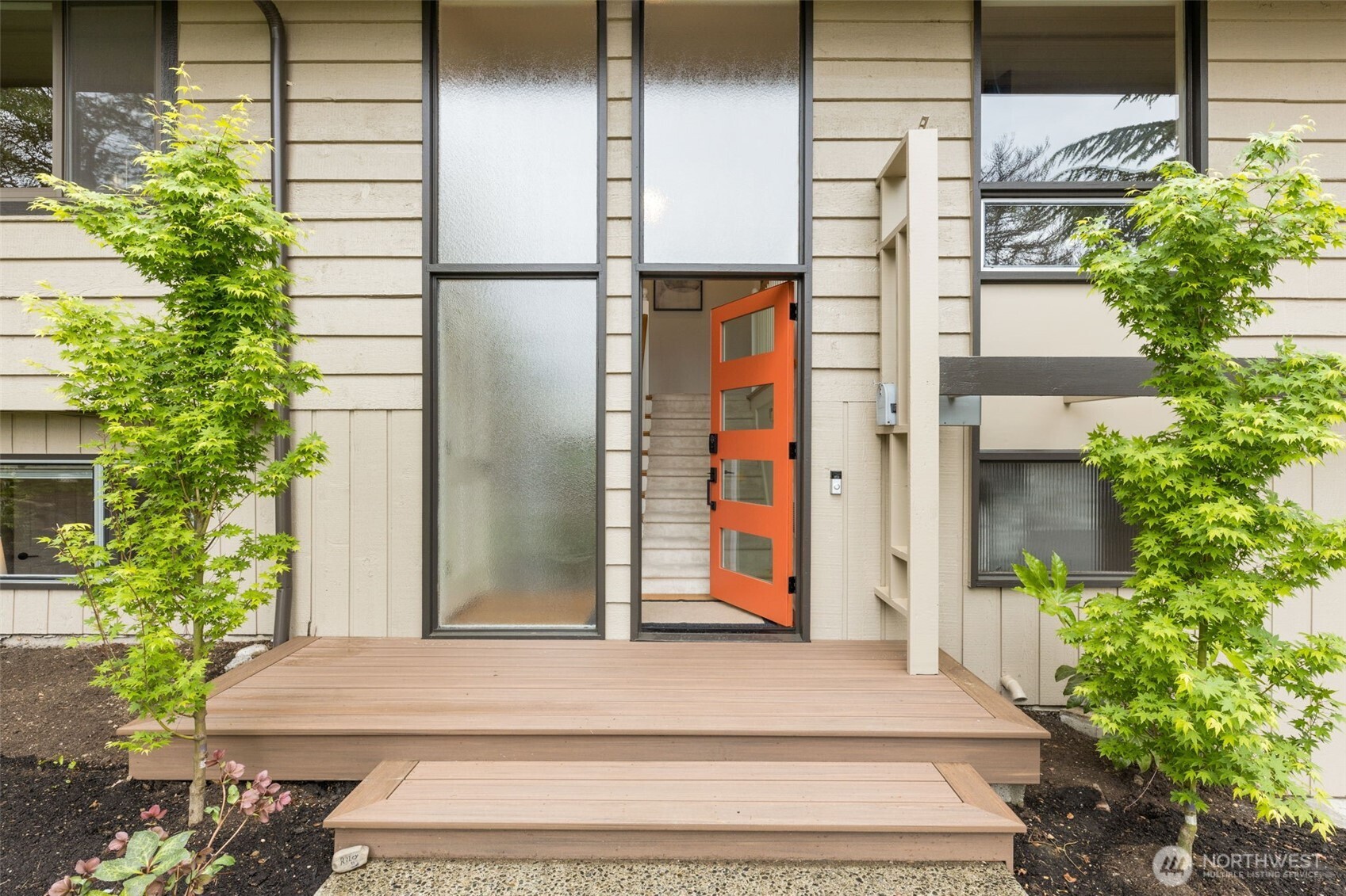 8805 SE 39th Street , Mercer Island, WA 98040