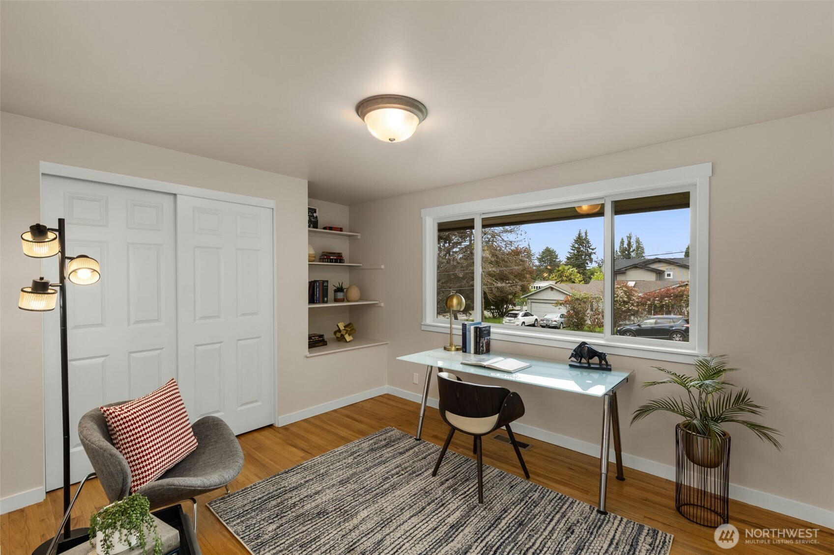8805 SE 39th Street , Mercer Island, WA 98040