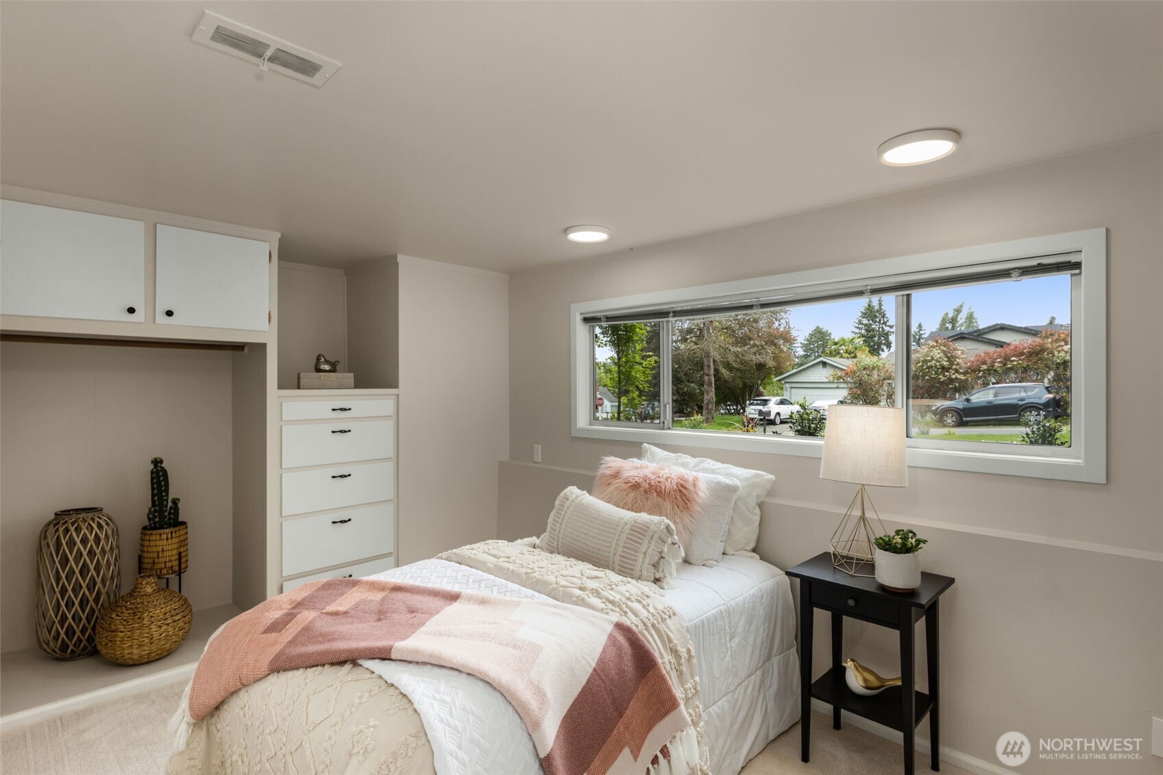 8805 SE 39th Street , Mercer Island, WA 98040