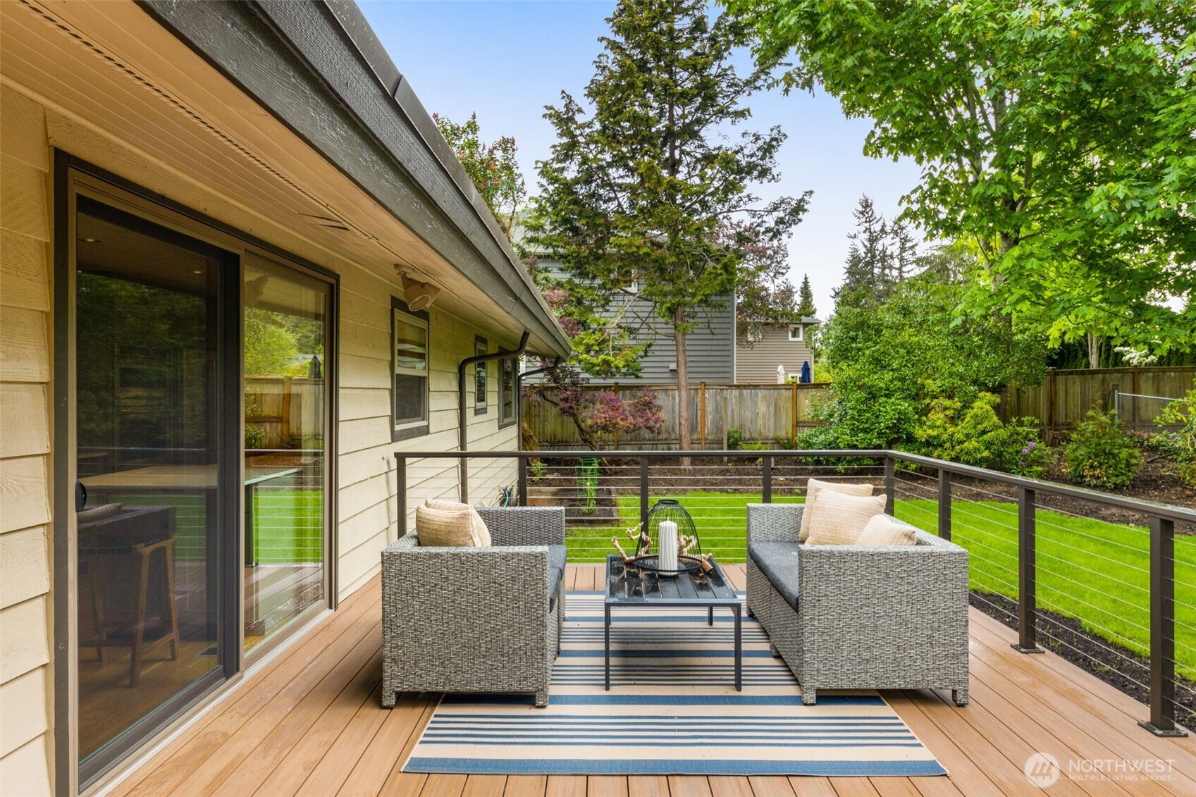 8805 SE 39th Street , Mercer Island, WA 98040