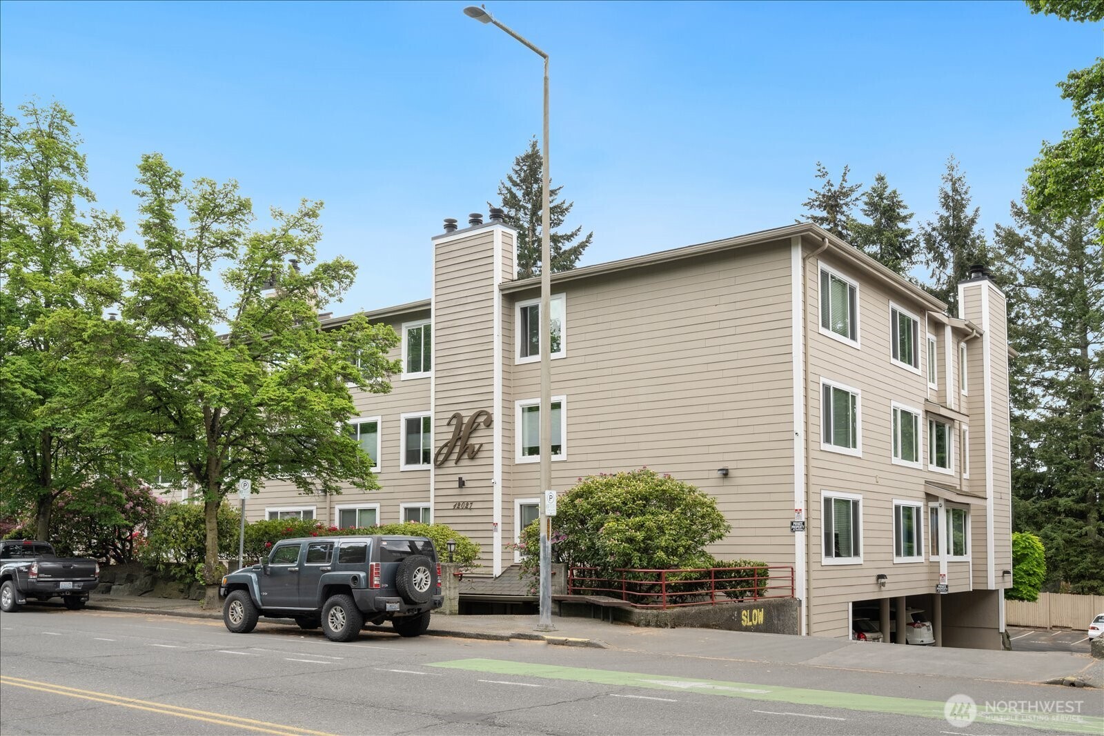 12027 15th Avenue NE #305, Seattle, WA 98125