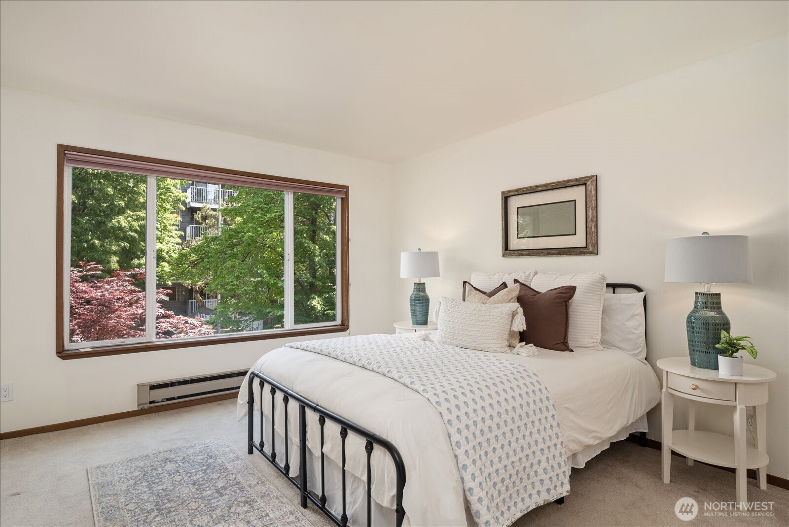12027 15th Avenue NE #305, Seattle, WA 98125