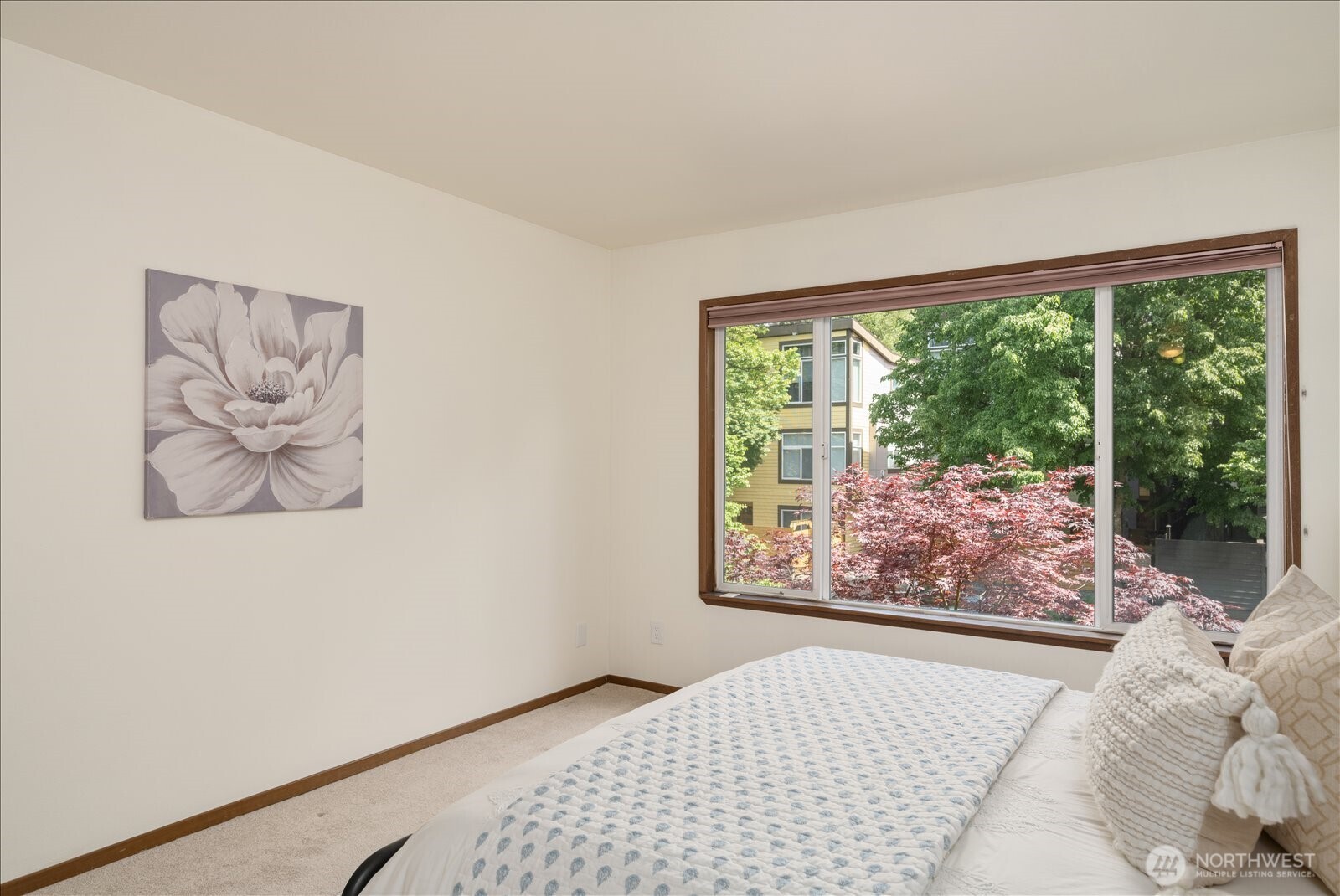 12027 15th Avenue NE #305, Seattle, WA 98125