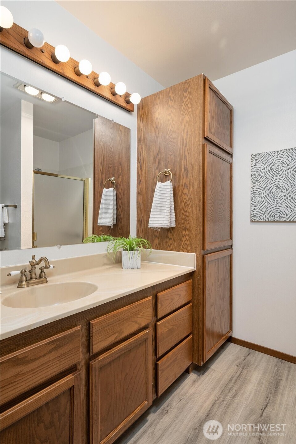 12027 15th Avenue NE #305, Seattle, WA 98125