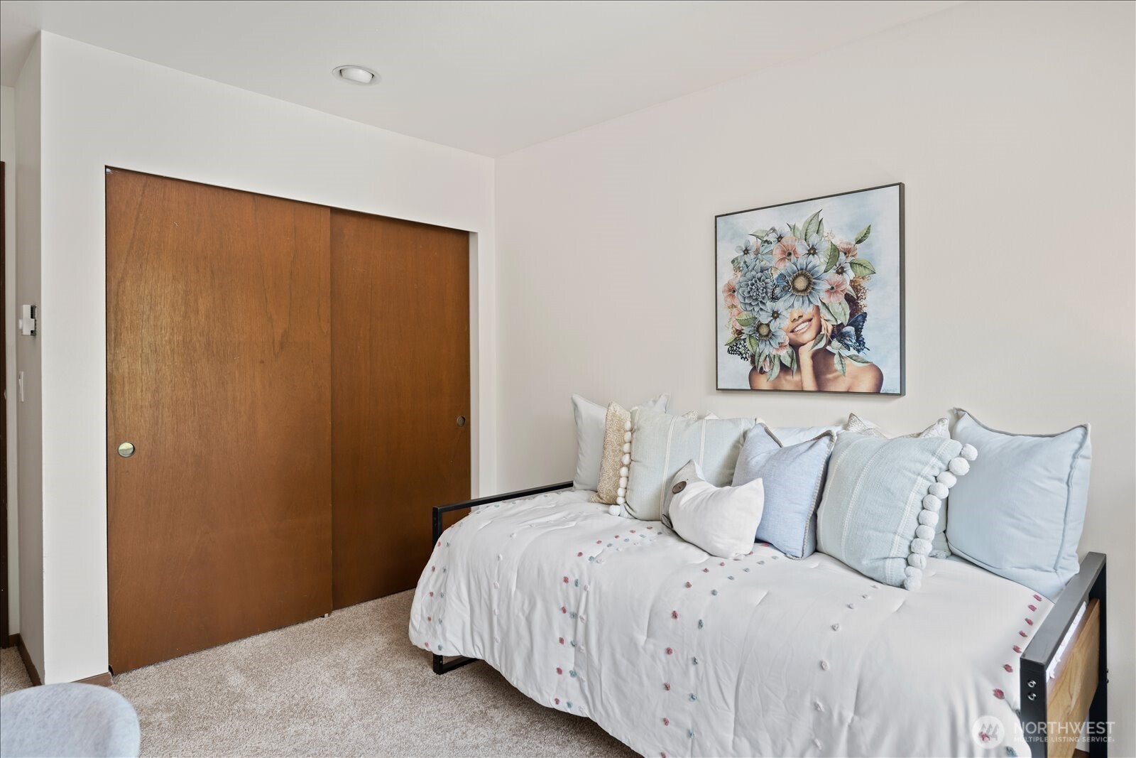 12027 15th Avenue NE #305, Seattle, WA 98125