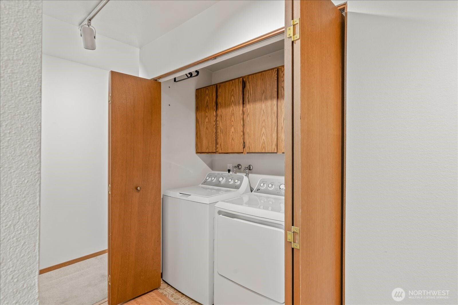 12027 15th Avenue NE #305, Seattle, WA 98125
