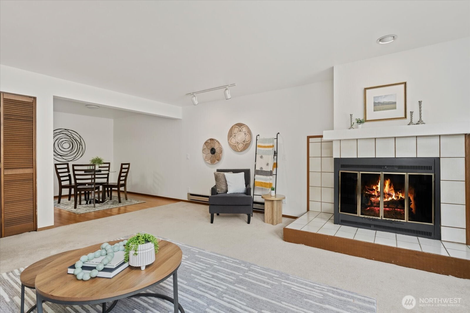 12027 15th Avenue NE #305, Seattle, WA 98125