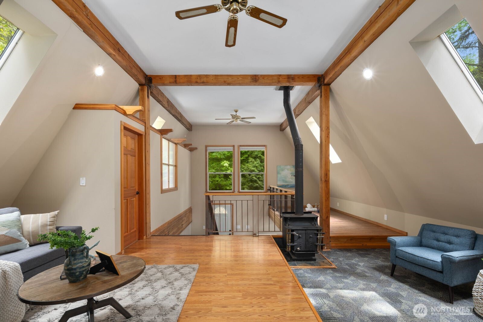 16464 239th Avenue SE, Issaquah, WA 98027