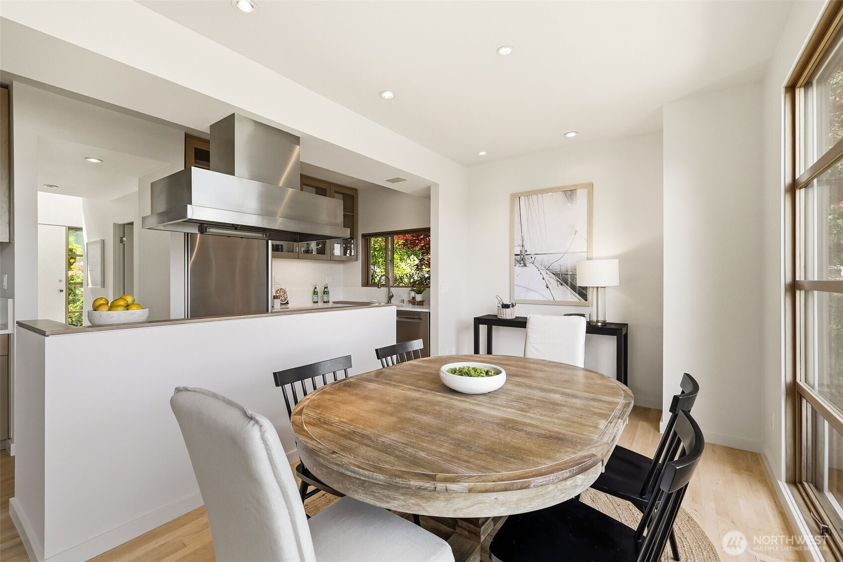 3607 W W Commodore Way , Seattle, WA 98199