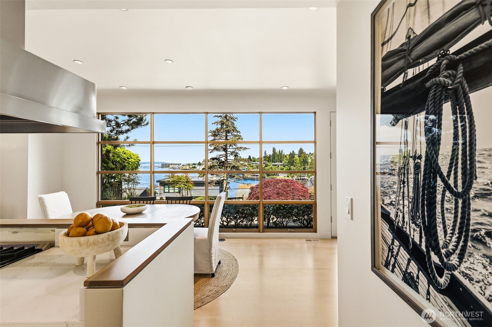 3607 W W Commodore Way , Seattle, WA 98199