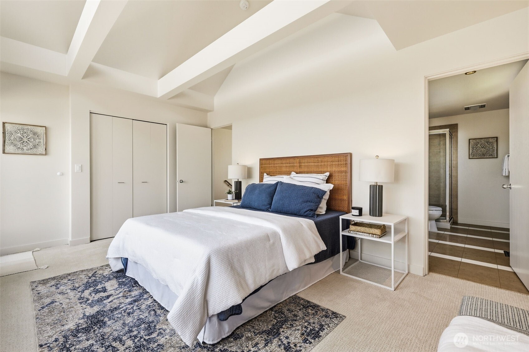 3607 W W Commodore Way , Seattle, WA 98199