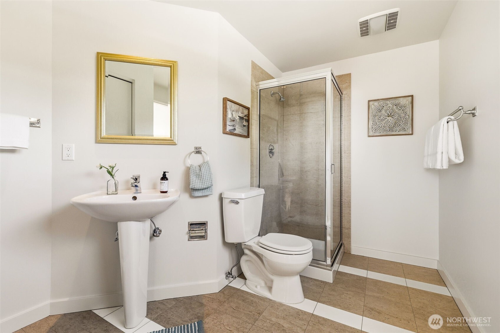 3607 W W Commodore Way , Seattle, WA 98199