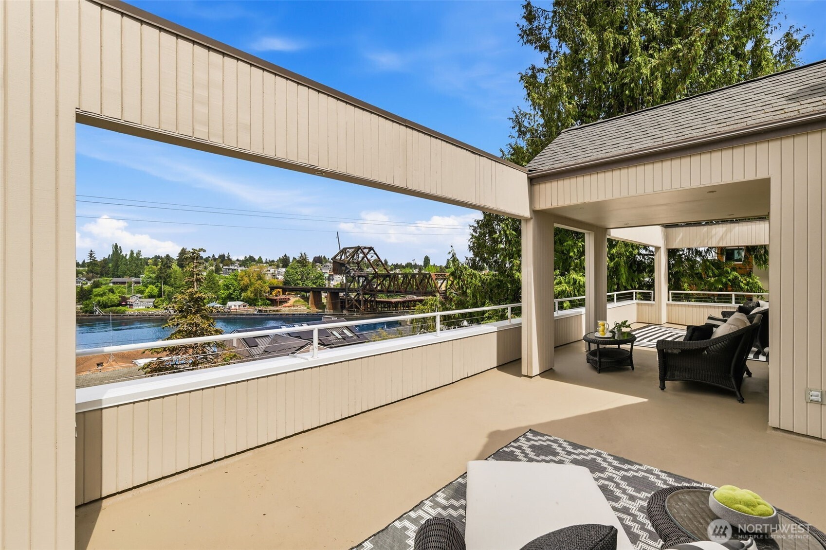 3607 W W Commodore Way , Seattle, WA 98199