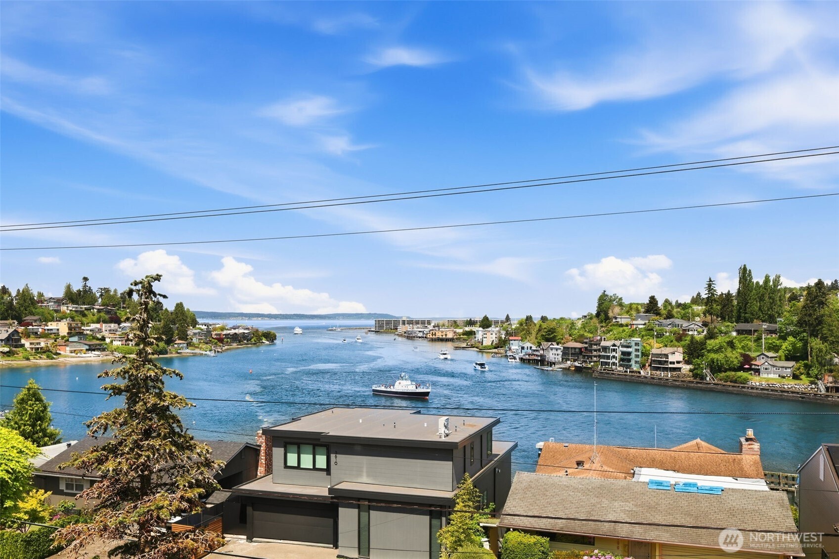 3607 W W Commodore Way , Seattle, WA 98199