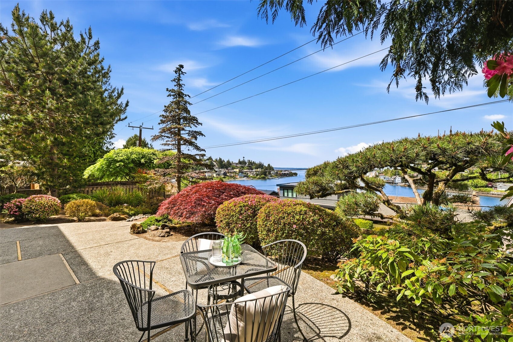 3607 W W Commodore Way , Seattle, WA 98199