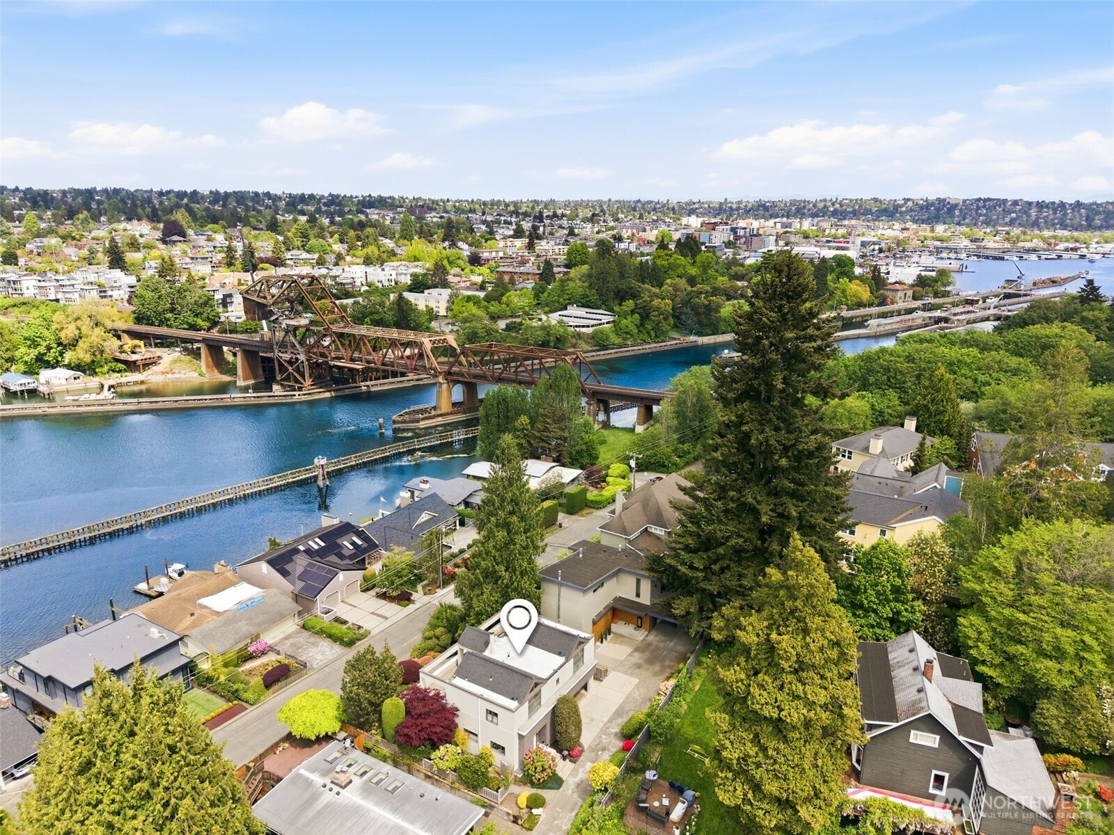 3607 W W Commodore Way , Seattle, WA 98199