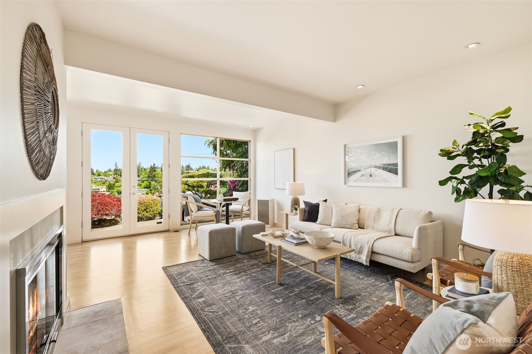 3607 W W Commodore Way , Seattle, WA 98199