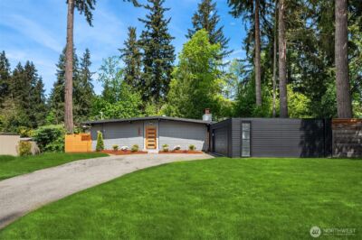 15634 SE 8th Street , Bellevue, WA 98008