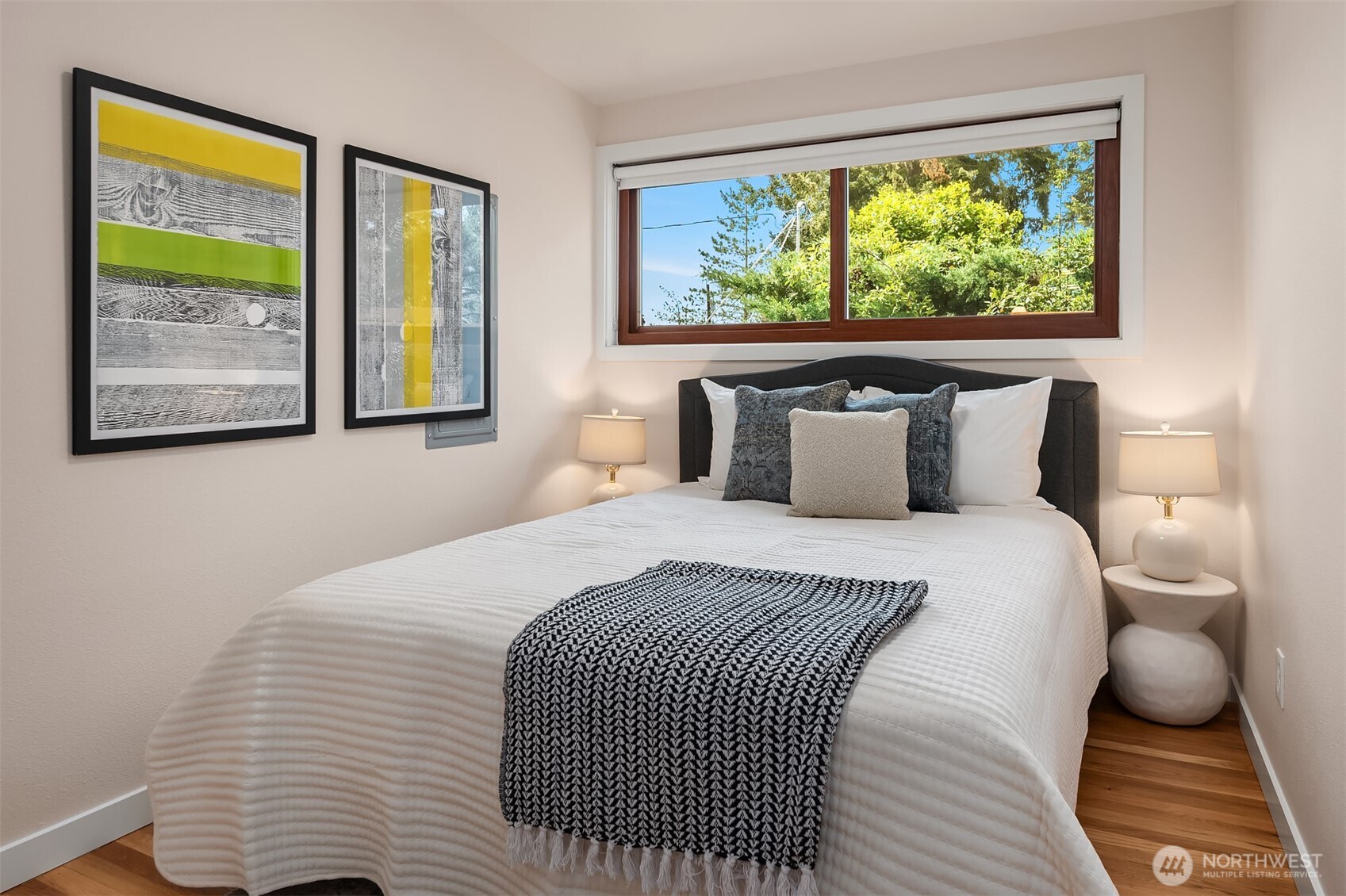 15634 SE 8th Street , Bellevue, WA 98008