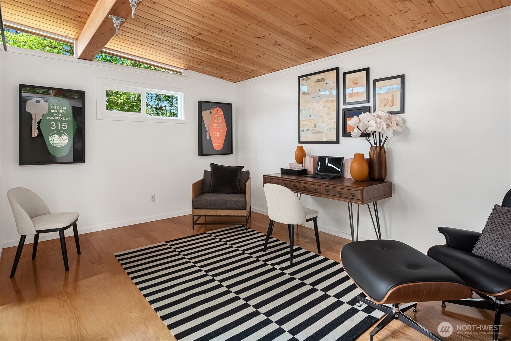 15634 SE 8th Street , Bellevue, WA 98008