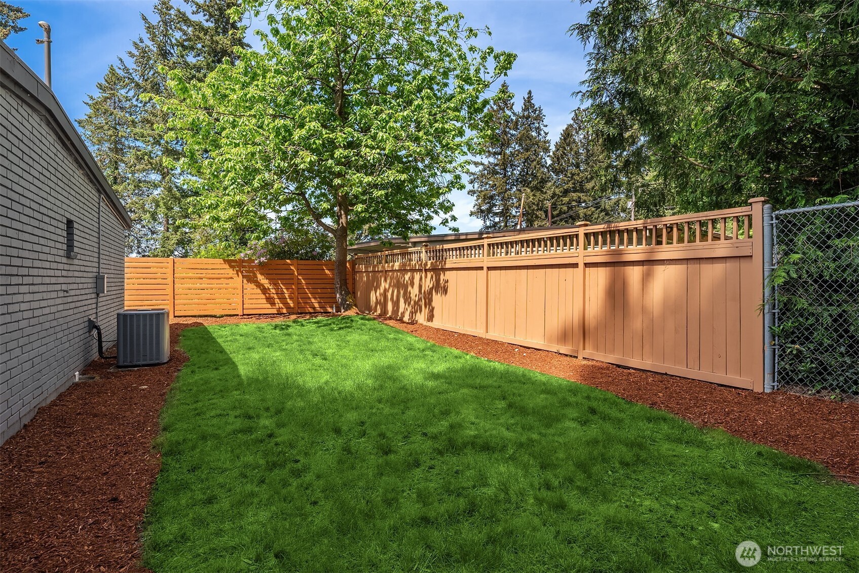 15634 SE 8th Street , Bellevue, WA 98008