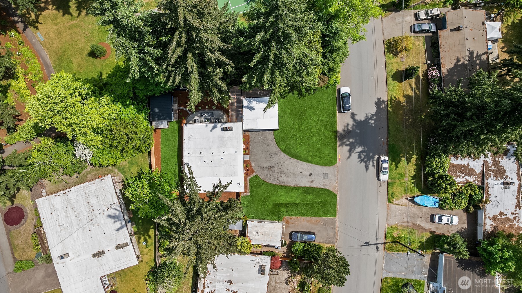 15634 SE 8th Street , Bellevue, WA 98008