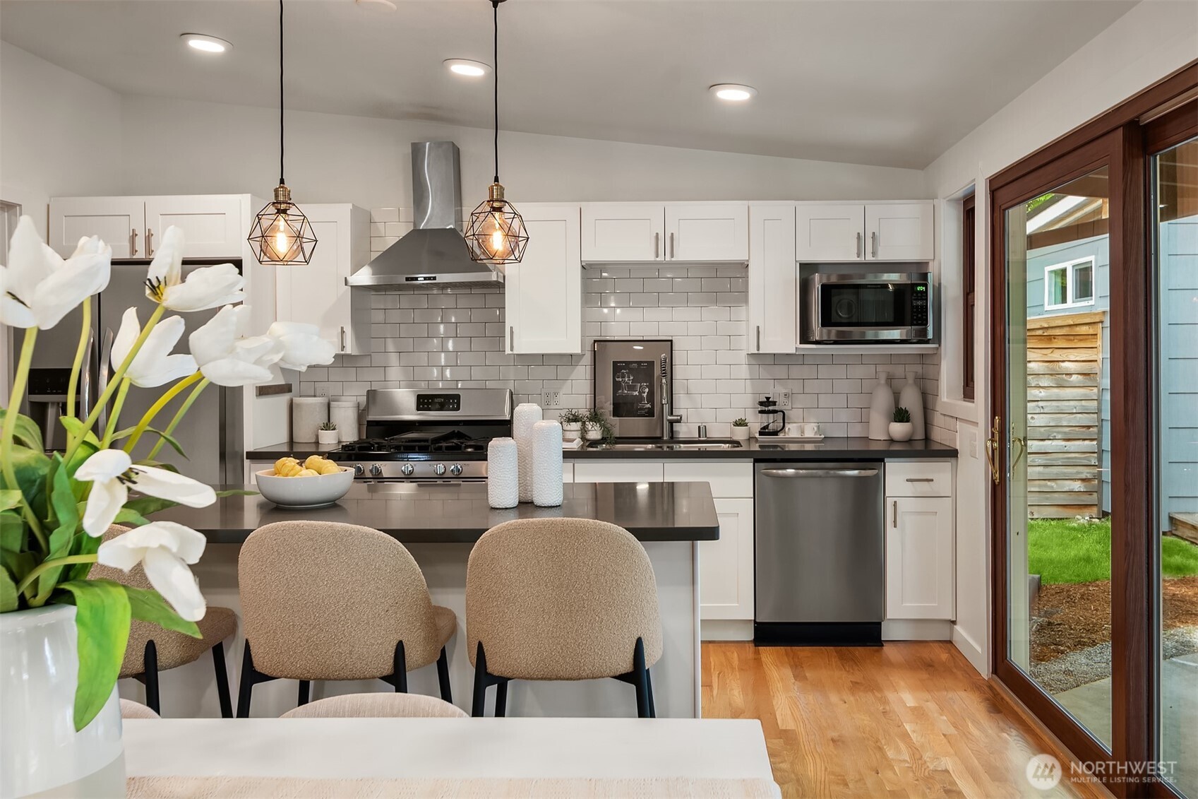 15634 SE 8th Street , Bellevue, WA 98008