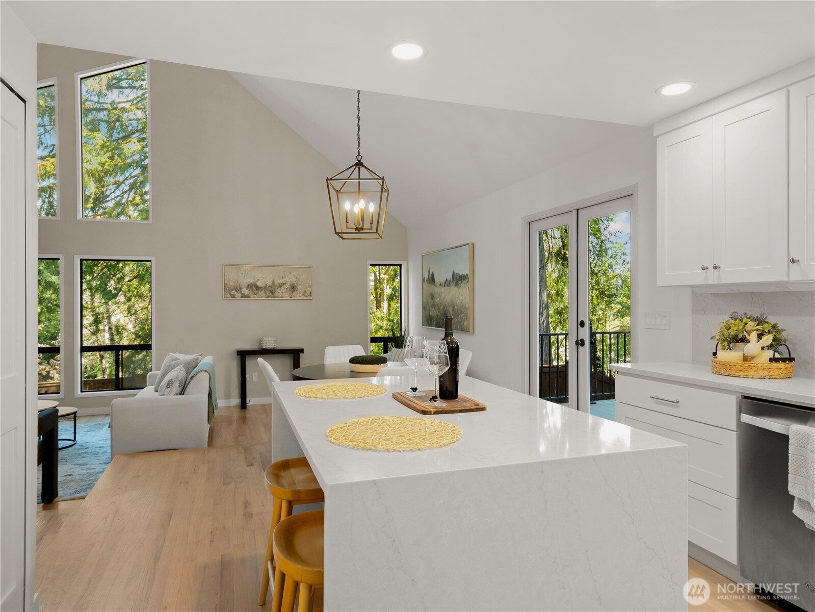 22713 NE 12th Place , Sammamish, WA 98074