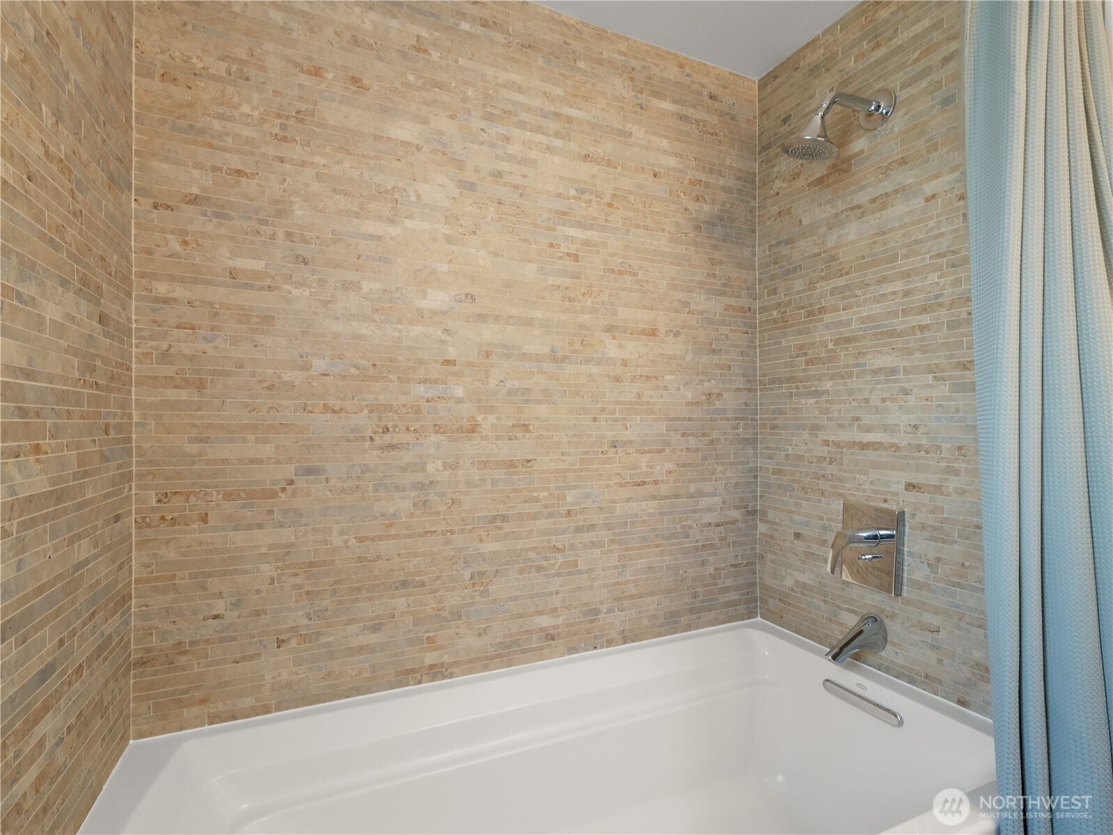 22713 NE 12th Place , Sammamish, WA 98074