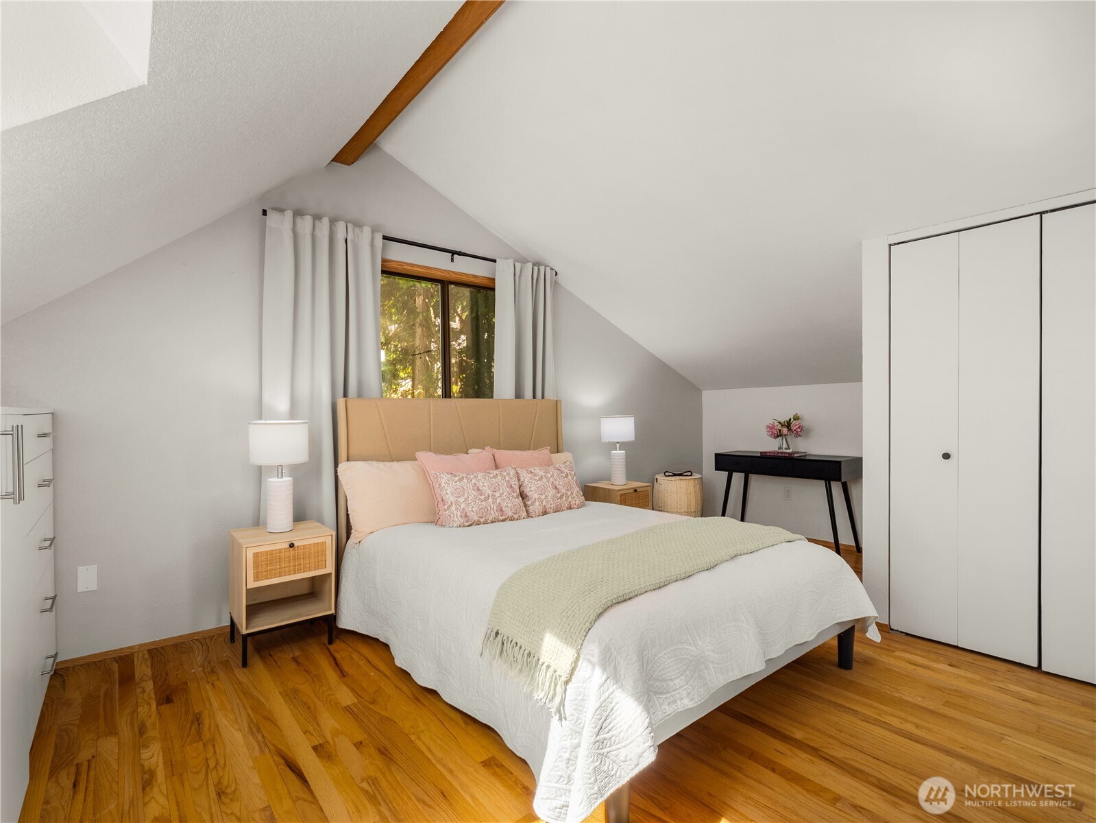 22713 NE 12th Place , Sammamish, WA 98074
