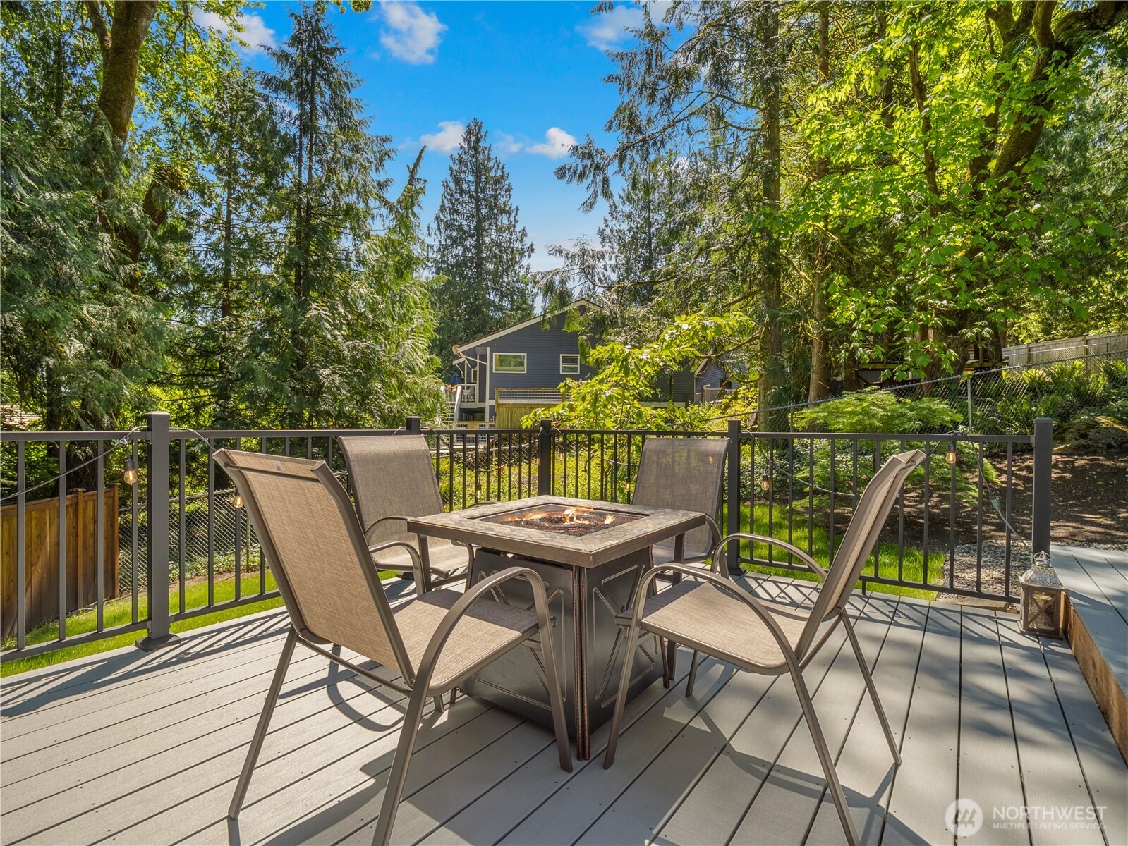 22713 NE 12th Place , Sammamish, WA 98074