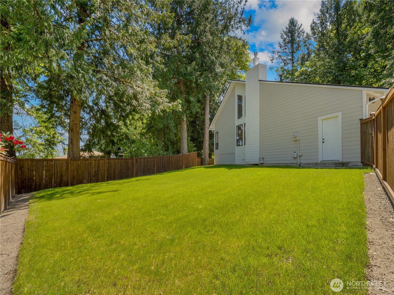 22713 NE 12th Place , Sammamish, WA 98074