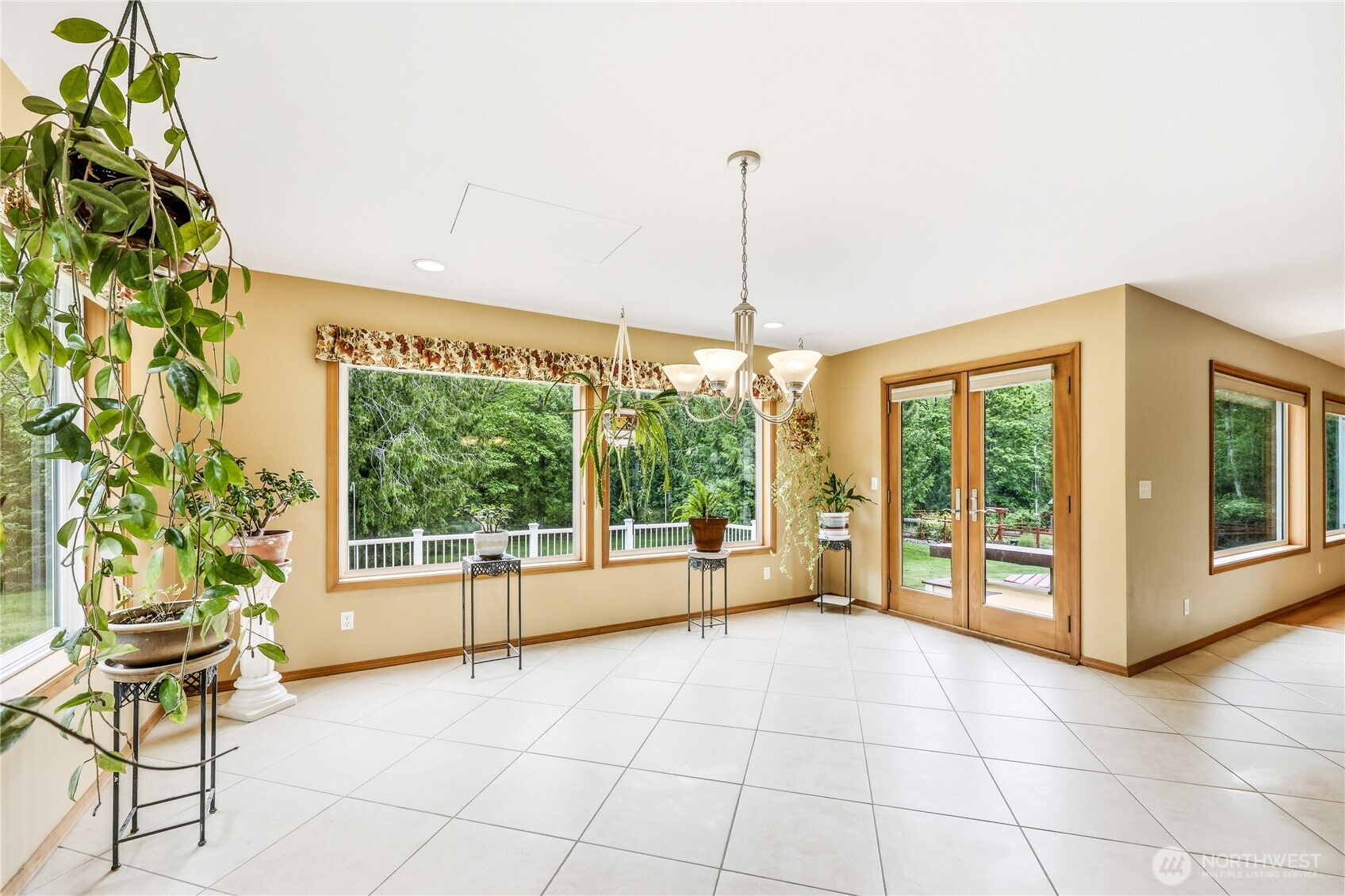 291 Fawn Meadow Road , Chimacum, WA 98325