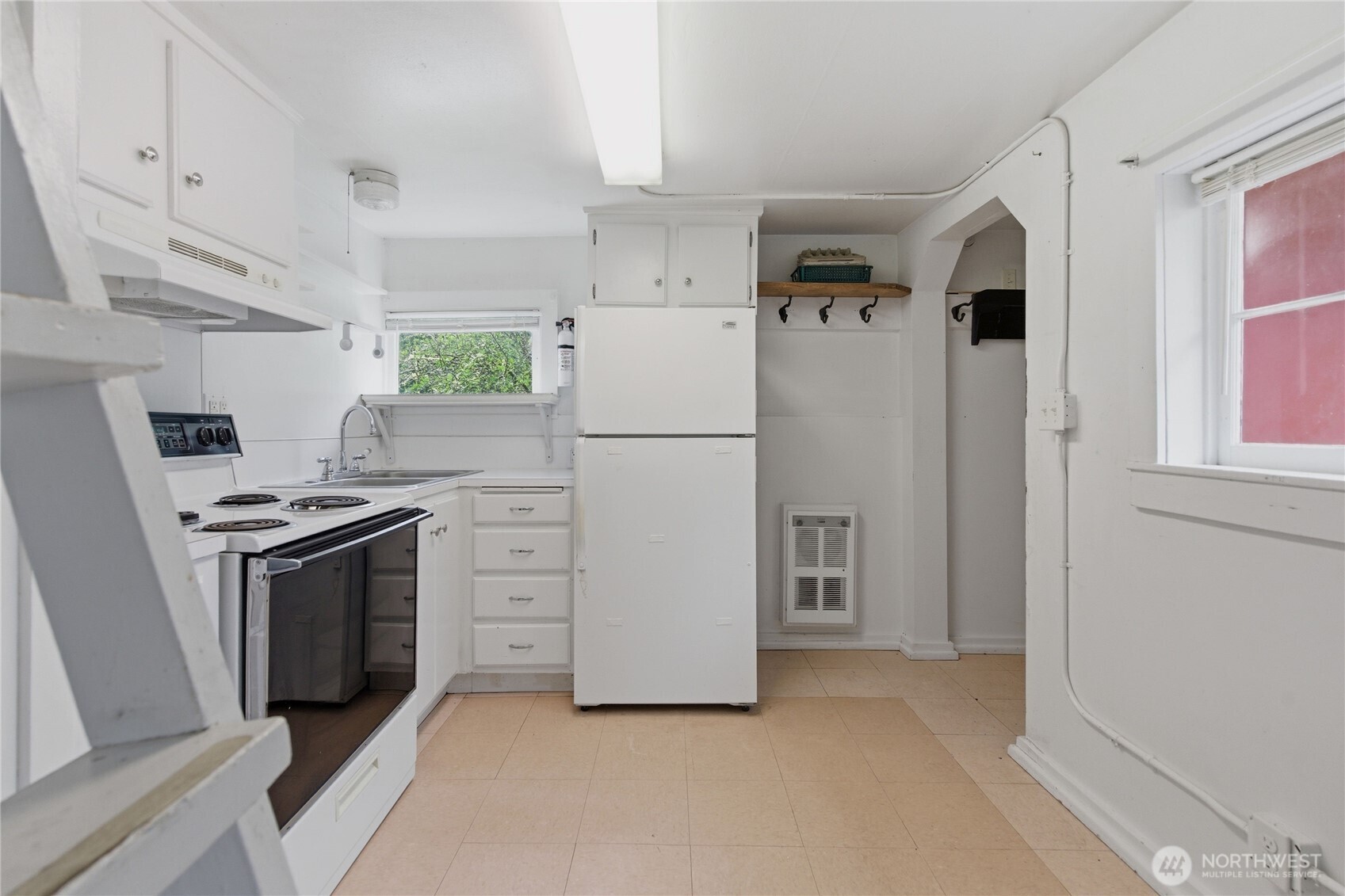 6557 Cultus Bay Road , Clinton, WA 98236