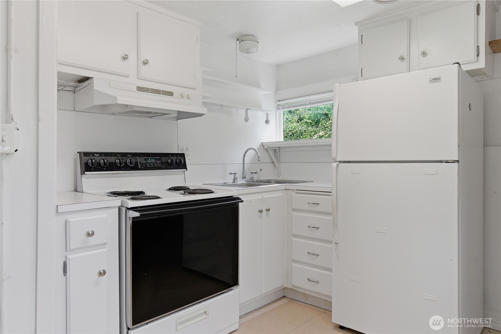 6557 Cultus Bay Road , Clinton, WA 98236