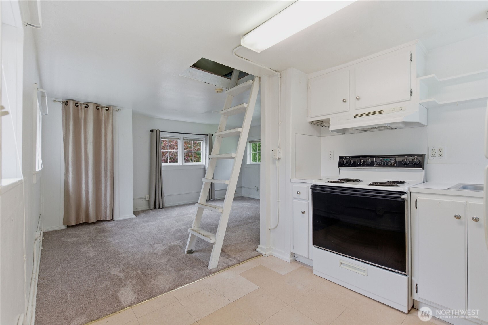 6557 Cultus Bay Road , Clinton, WA 98236